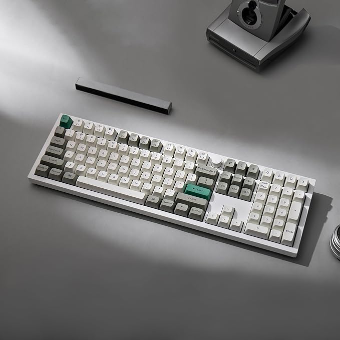 Keychron Q6 Max QMK/VIA Bluetooth Wireless /2.4 GHz/USB-C Wired Custom Mechanical Keyboard, Full Size Programmable Knob RGB Backlit Hot-Swappable Gateron Red Switch for Mac Windows Linux - White