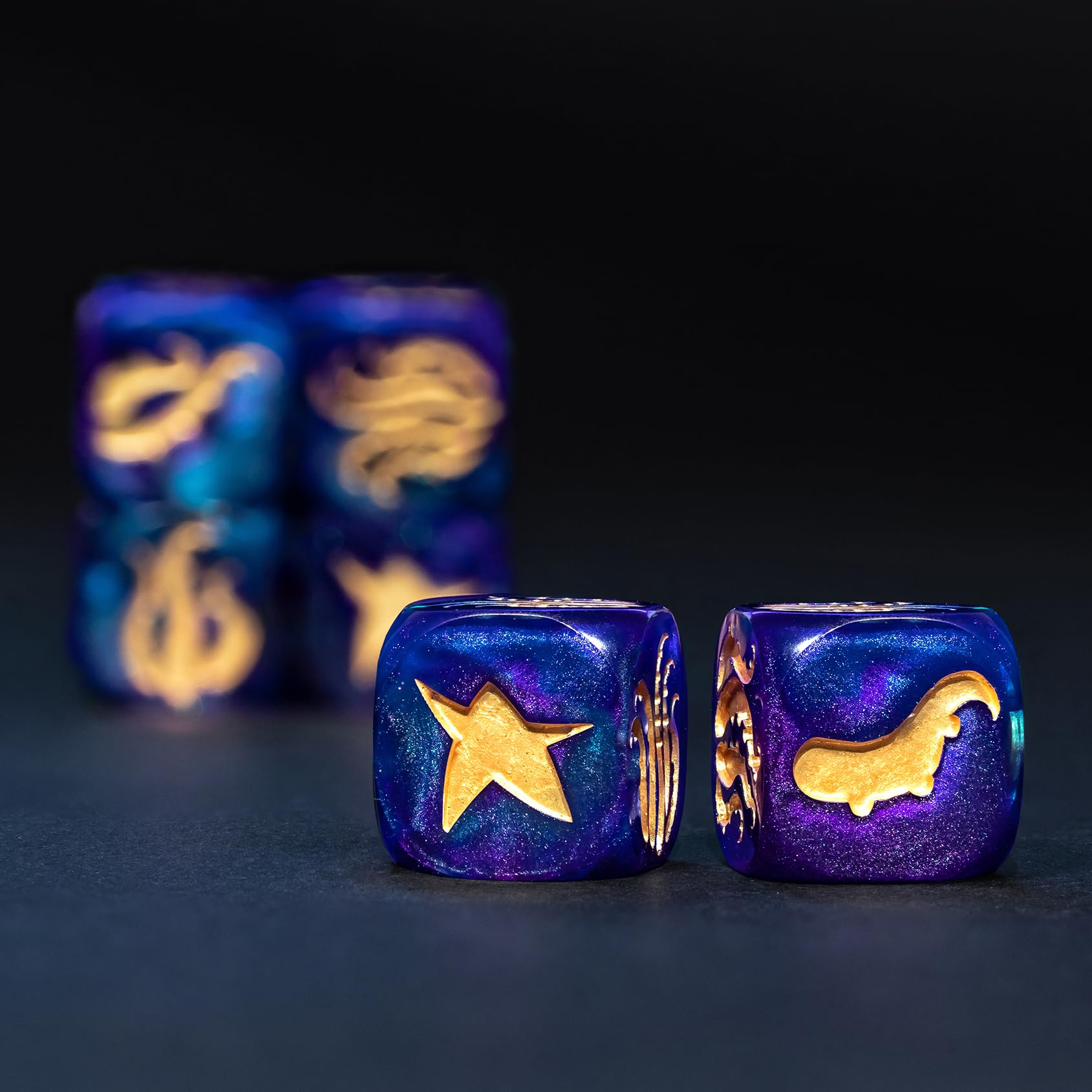 Cthulhu Tentacle Dice Set – 10 x D6 (16mm) Eldritch Horror Dice | Golden Elder Sign | Lovecraftian Resin Dice for DND, Warhammer, Call of Cthulhu & TTRPG