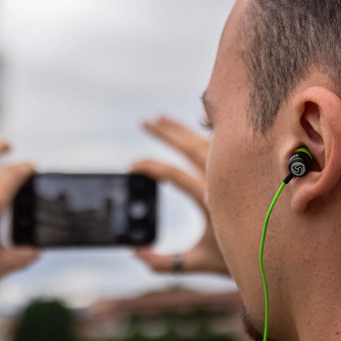LUDOS Clamor USB C Headphones for iPhone 16 15 Pro Max Plus iPad Pro, 5 Years Warranty, USB-C Earbuds for Samsung Galaxy S24 S23 Ultra S22 S21 FE S20 A55 A54 A53, USB Type C Earphones - Green