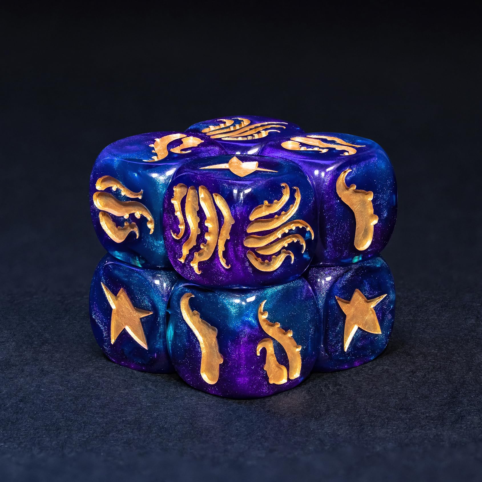 Cthulhu Tentacle Dice Set – 10 x D6 (16mm) Eldritch Horror Dice | Golden Elder Sign | Lovecraftian Resin Dice for DND, Warhammer, Call of Cthulhu & TTRPG